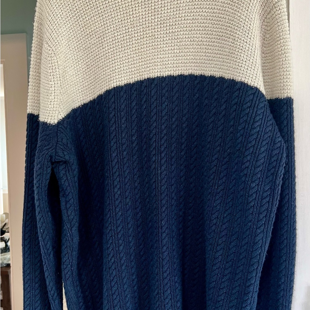 Nordstrom Blue and Cream Crewneck Sweater with Textured Knit